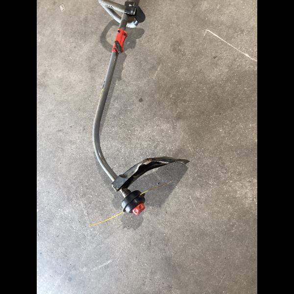 Lot # 1288 CRAFTSMAN WC 2700 Gas String Trimmer - $189