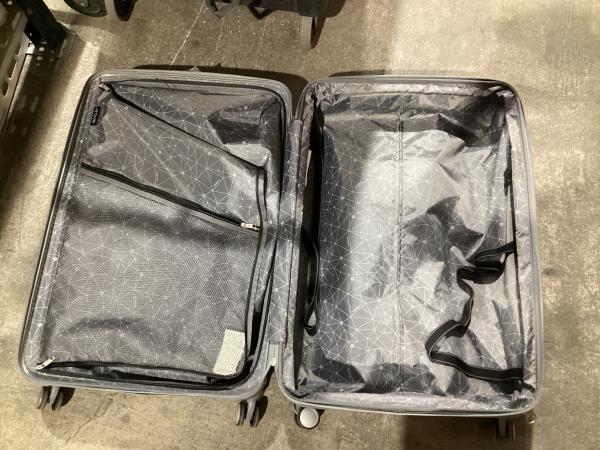 Lot # 1621 Samsonite Ziplite 6 Hardside Spinner Luggage, Silver