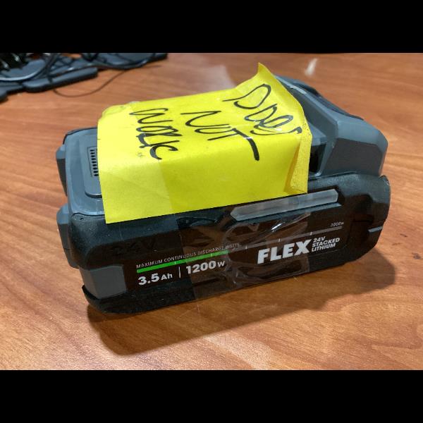Lot # 919 FLEX 24V Stacked Lithium Battery Does NOT Work - $20
