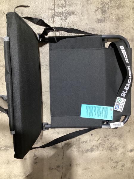 Lot # 2125 STADIUM SEAT POUCH BLACK - Total Qty: 1