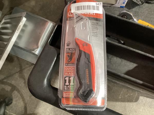 Lot # 2059 Crescent Utility Knives $13.99