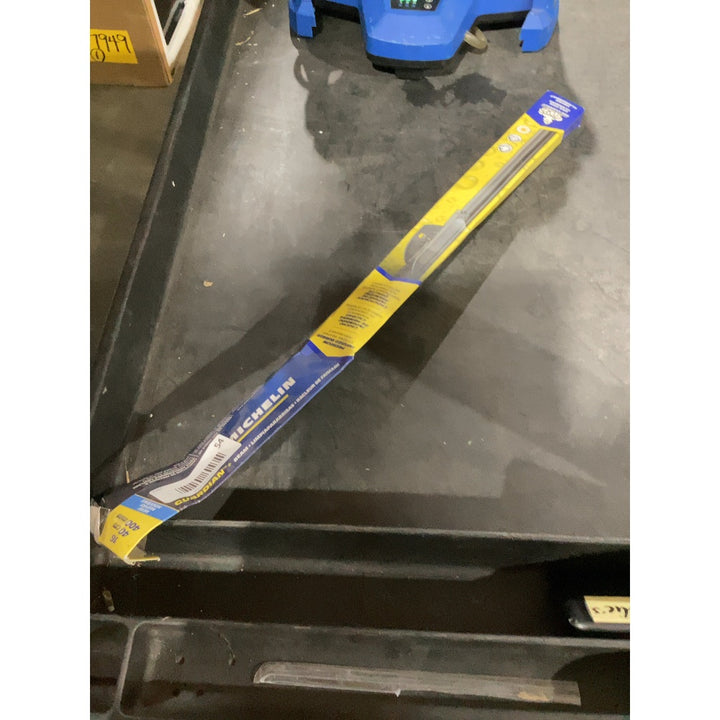 Lot # 54 Michelin Guardian Beam Wiper Blade $14.99