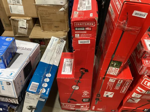Lot # 601 CRAFTSMAN Weedwacker Gas String Trimmer $169
