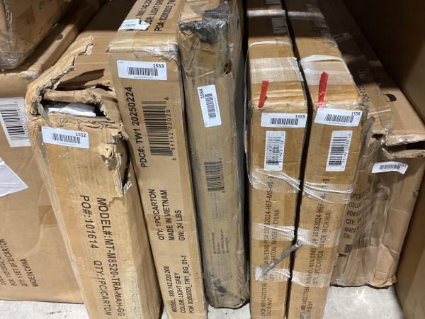 Lot # 1554 Flash Furniture Rectangle Table Umbrella Hole $126