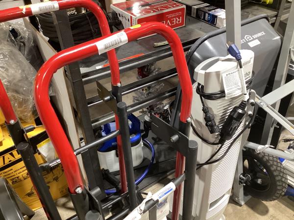 Lot # 2028 Milwaukee 800-lb Steel Convertible Hand Truck $159