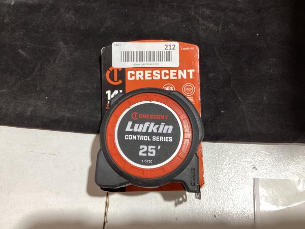 Lot # 212 Lufkin 1-3/16 in. X 25 Ft. Clad Tape Measure