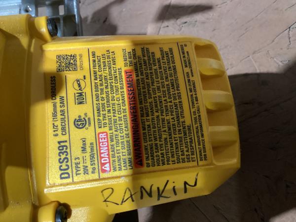 Lot # 146 DEWALT 20V Max 6-1/2in Cordless Circular Saw $159