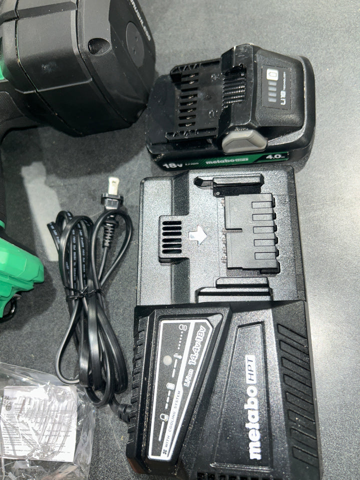 Metabo HPT Multi-Volt 3-1/2-in 21 -Degree Cordless Roundhead Framing Nailer (Battery Included and Charger Included)(used)