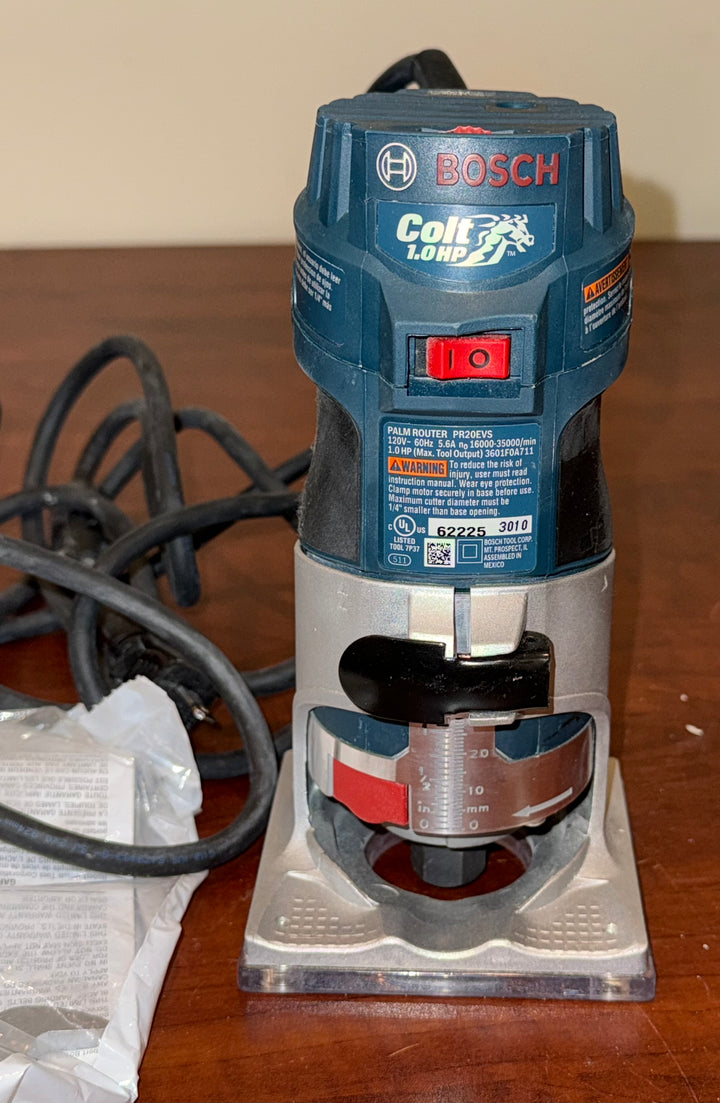 Bosch - 5.6 Amp 1.0 HP 120-Volt Variable-Speed Fixed Base Corded Palm Router (used)