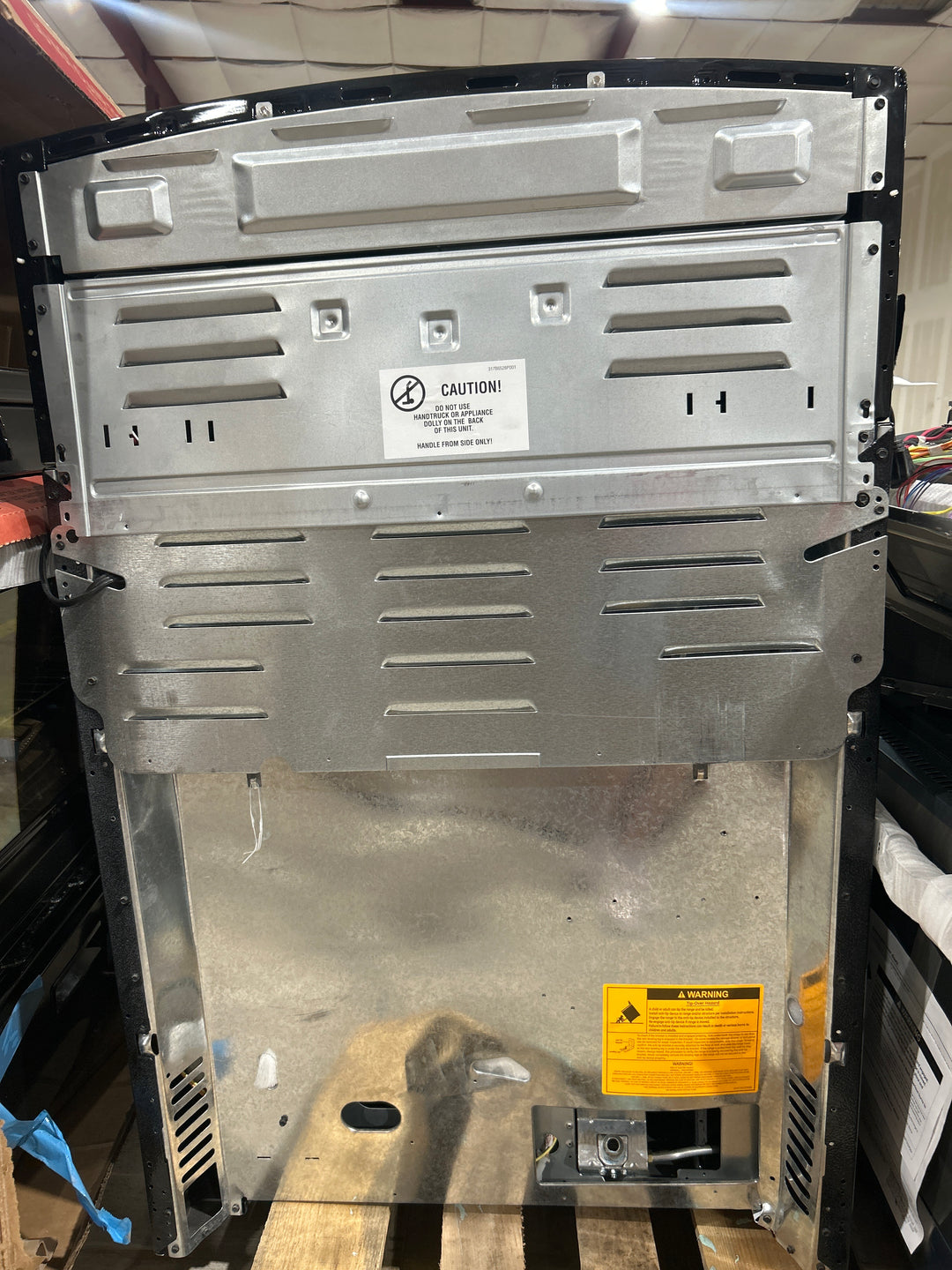 GE 30" Free-Standing Gas Range *DAMAGED*