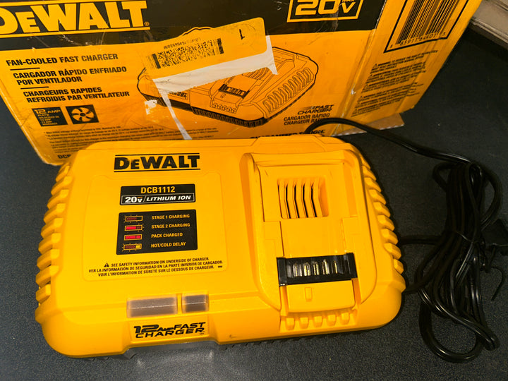 DEWALT 20 -Volt Lithium-ion ( Battery Charger ) (USED)
