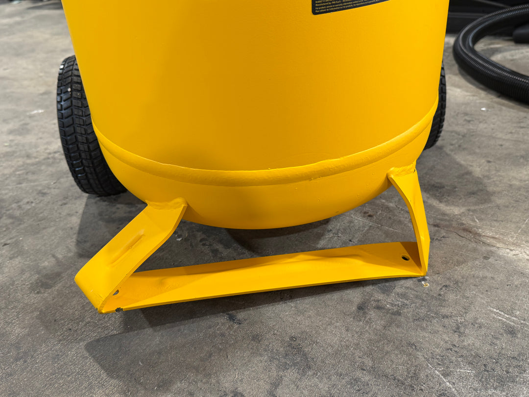 DEWALT XTREME Quiet 2 Stage 20-Gallon Portable Electric 200 PSI Vertical Air Compressor (Lightly Dented)