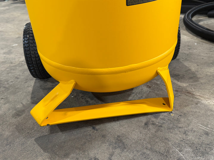 DEWALT XTREME Quiet 2 Stage 20-Gallon Portable Electric 200 PSI Vertical Air Compressor (Lightly Dented)