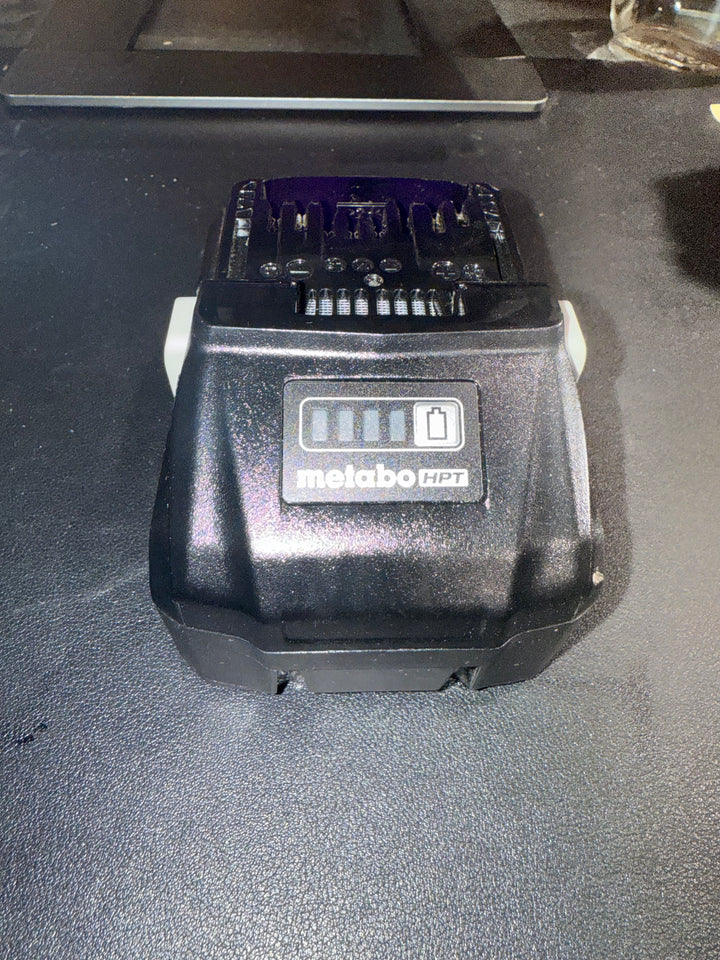 Metabo HPT MultiVolt 36 -Volt 1 -Pack Lithium-ion 4 Ah Battery (Open Box)