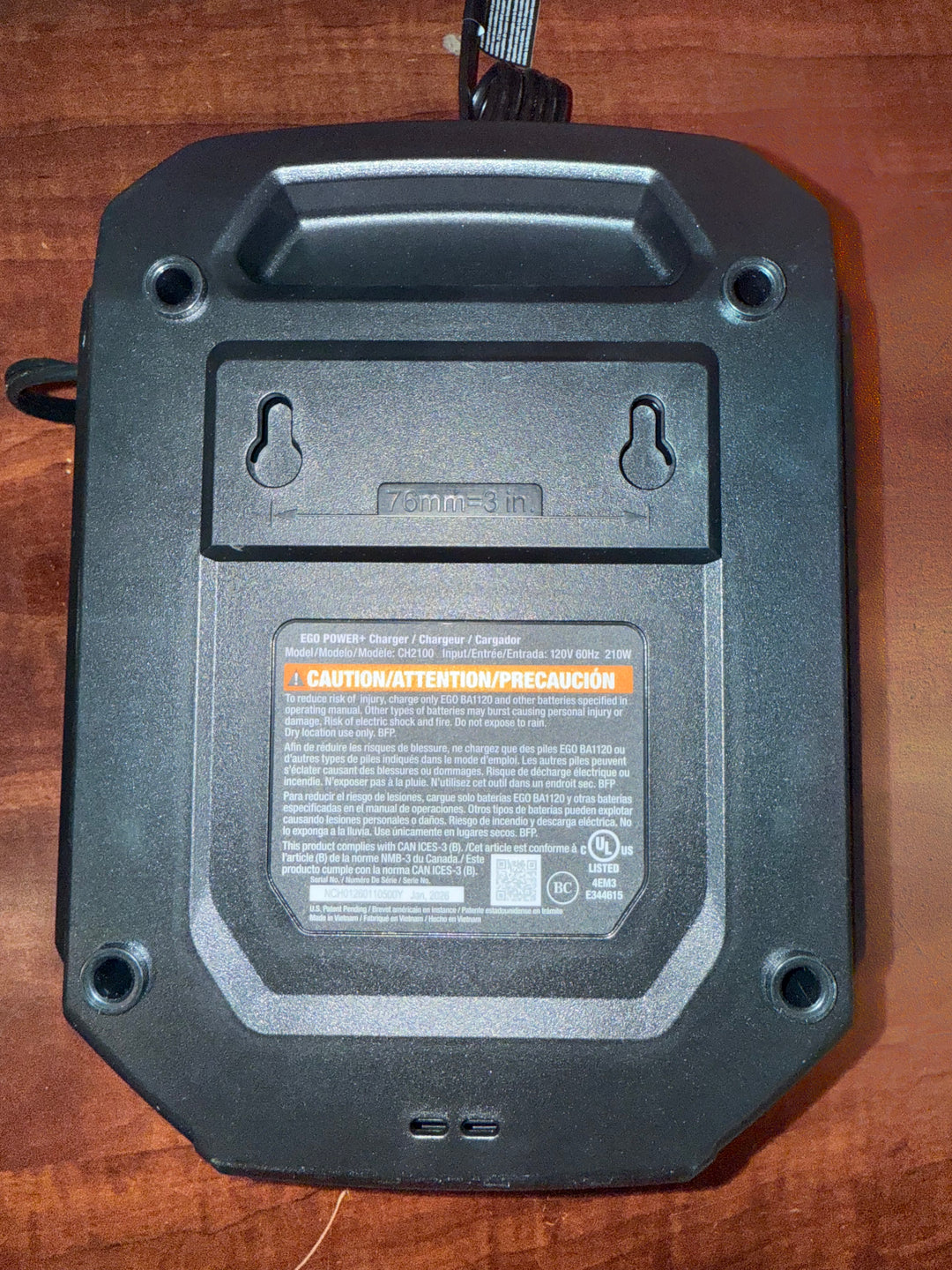 Cargador estándar de iones de litio EGO Power+ CH2100 de 56 voltios para equipos EGO Power+ (caja abierta) 
