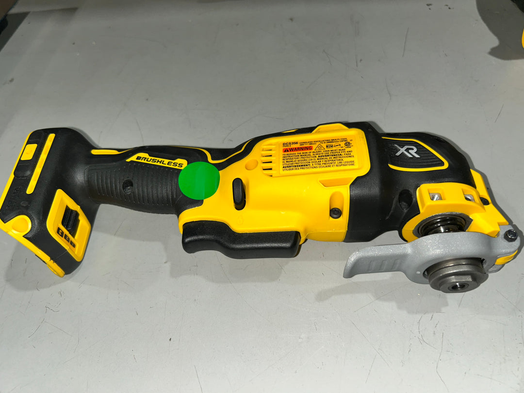 Herramienta multiusos oscilante inalámbrica Dewalt 20V MAX XR de 3 velocidades y sin escobillas (solo herramienta) (caja abierta)