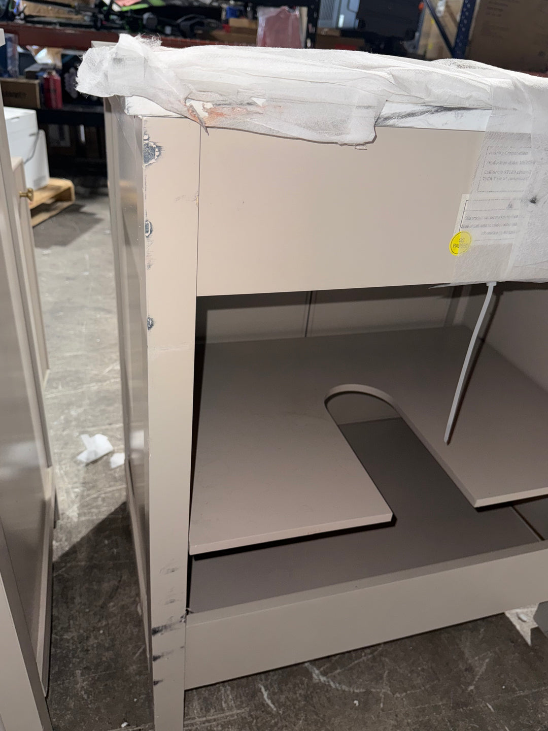 allen + roth Sandbanks 30-in Flaxen Greige Undermount Single Sink Bathroom Vanity with White Engineered Stone Top Damaged