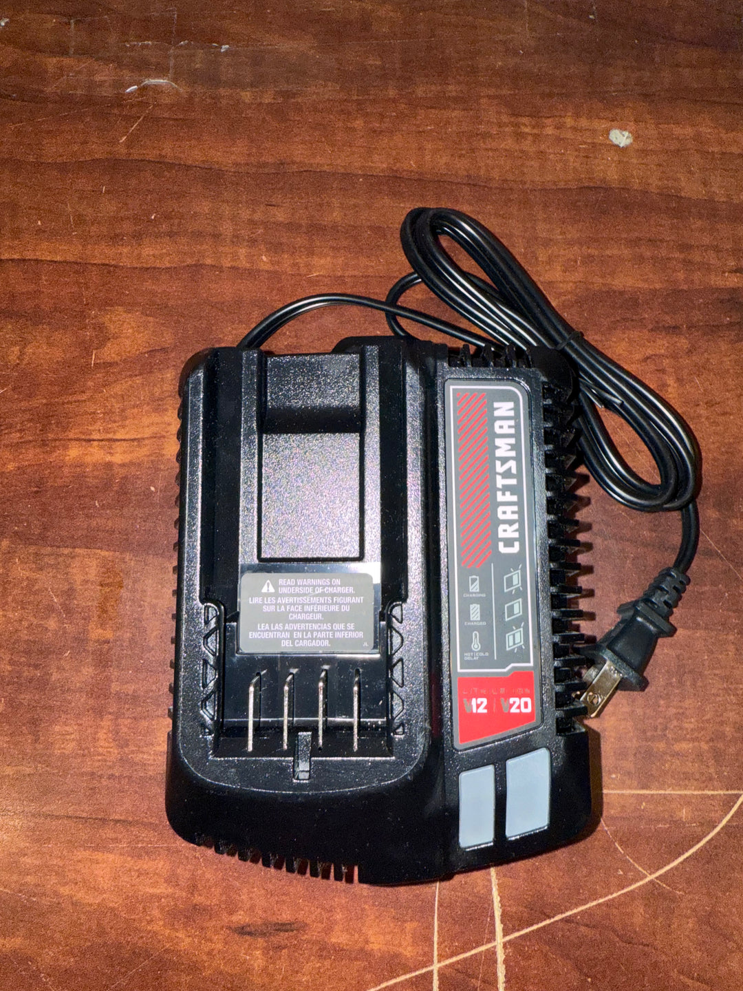 Cargador de batería de iones de litio Craftsman CMCB102 Tipo 1, 12-20 V máx., 12 V 24 V (caja abierta)