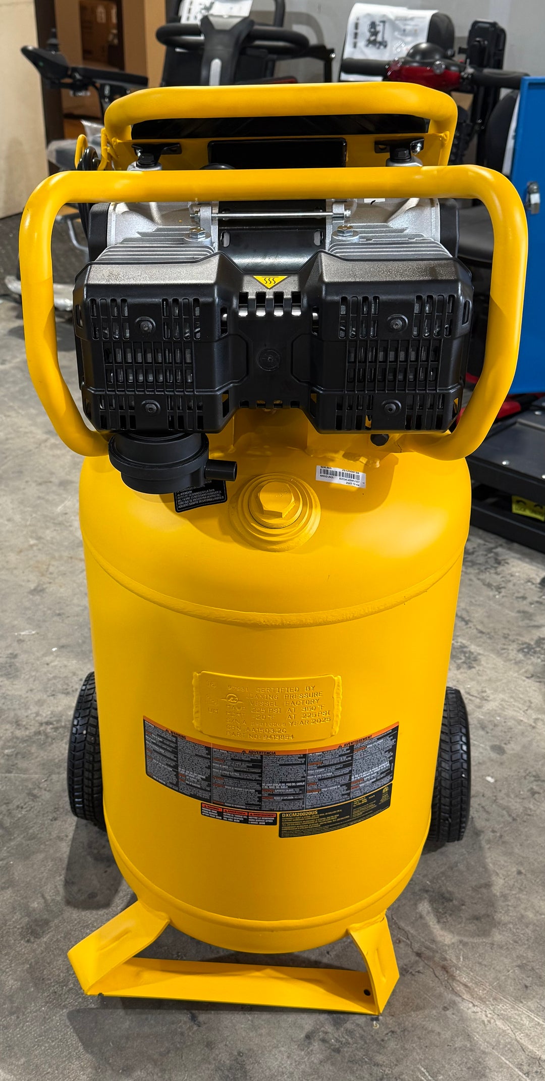 DEWALT XTREME Quiet 2 Stage 20-Gallon Portable Electric 200 PSI Vertical Air Compressor (Lightly Dented)