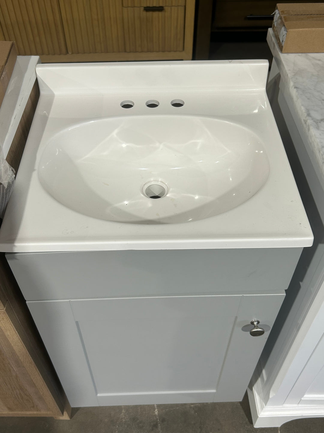 Project Source Dover 18-in Light Gray Single Sink Bathroom Vanity with White Cultured Marble Top (Open Box)