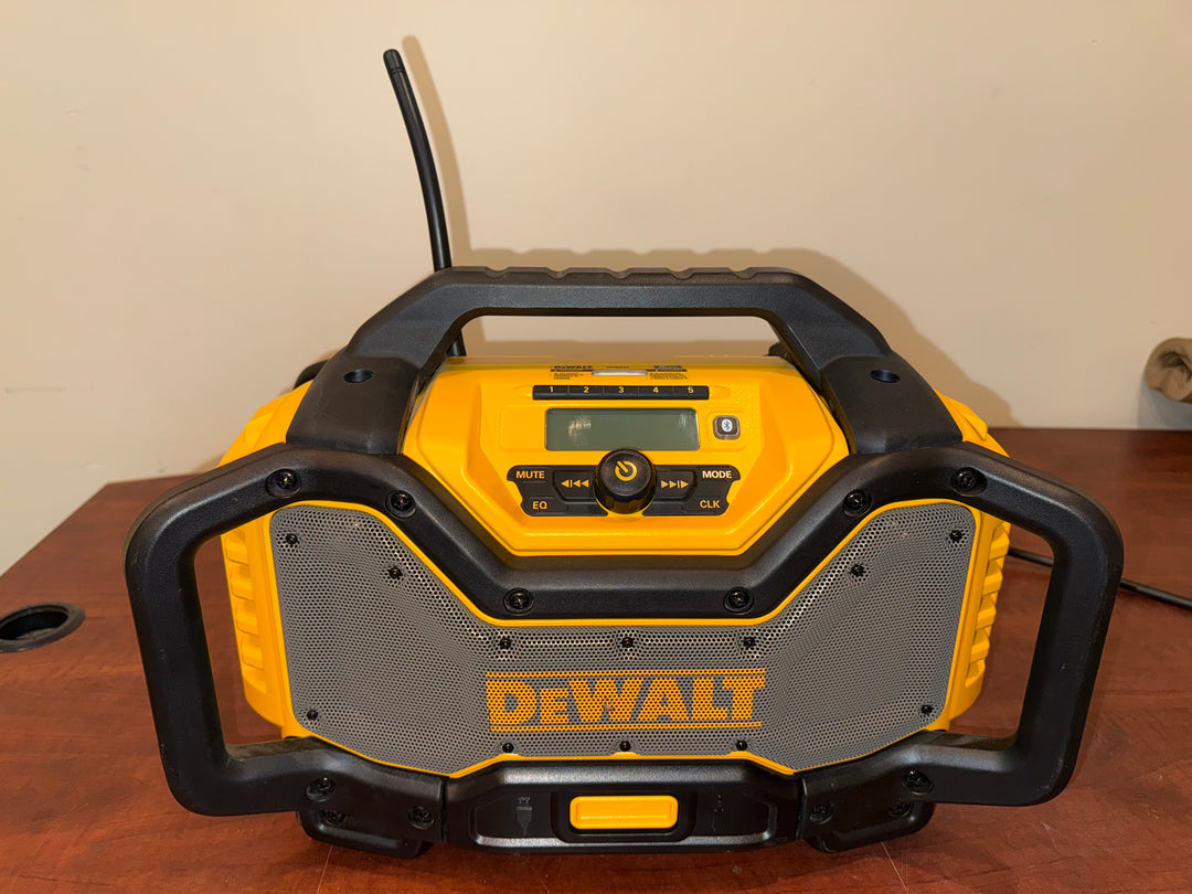DeWalt 20V MAX Bluetooth Radio with Built-in Charger