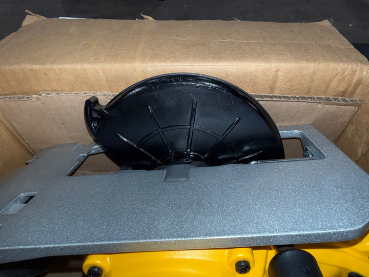 DEWALT XR 20-volt Max 6-1/2-in Brushless Cordless Circular Saw (Used)