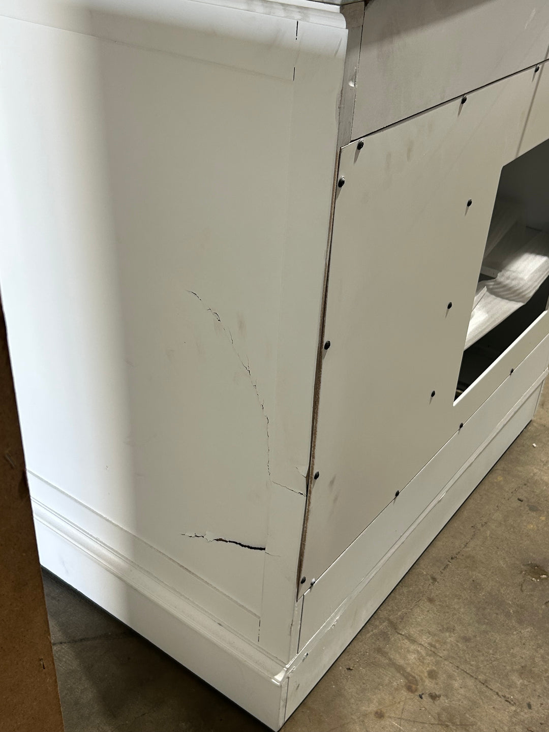 Mueble de baño Allen + Roth Roveland de 36 pulgadas, blanco, con lavabo individual bajo encimera y cubierta de mármol natural de Carrara (dañado) 