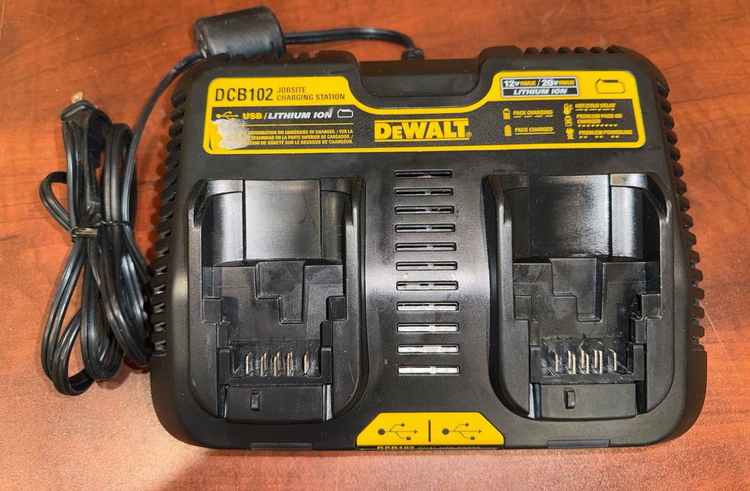 12V to 20V MAX Lithium-Ion Dual Port Jobsite Charging Station (Open Box)