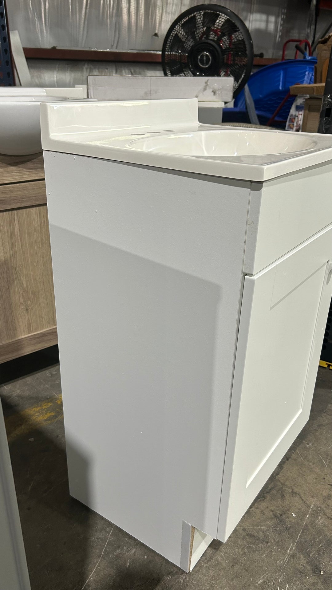 Project Source Dover 18-in True White Single sink Bathroom Vanity with White Cultured marble Top (Open Box)