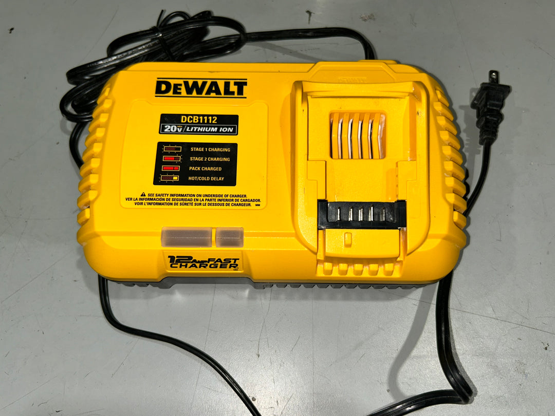DEWALT 20 -Volt Lithium-ion ( Battery Charger ) (USED)