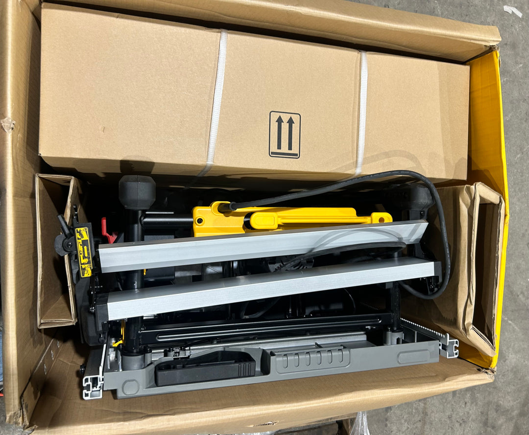 DEWALT 10-in 15 -Amp Portable Jobsite Table Saw with Foldable Rolling Stand (OPEN BOX)