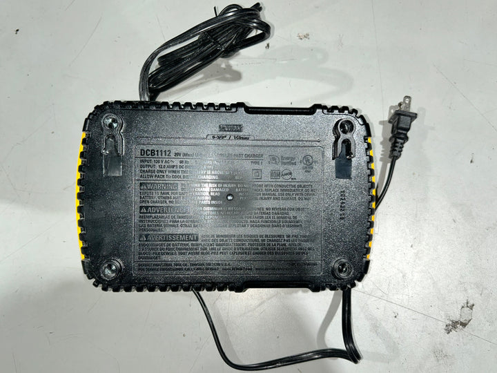 DEWALT 20 -Volt Lithium-ion ( Battery Charger ) (USED)