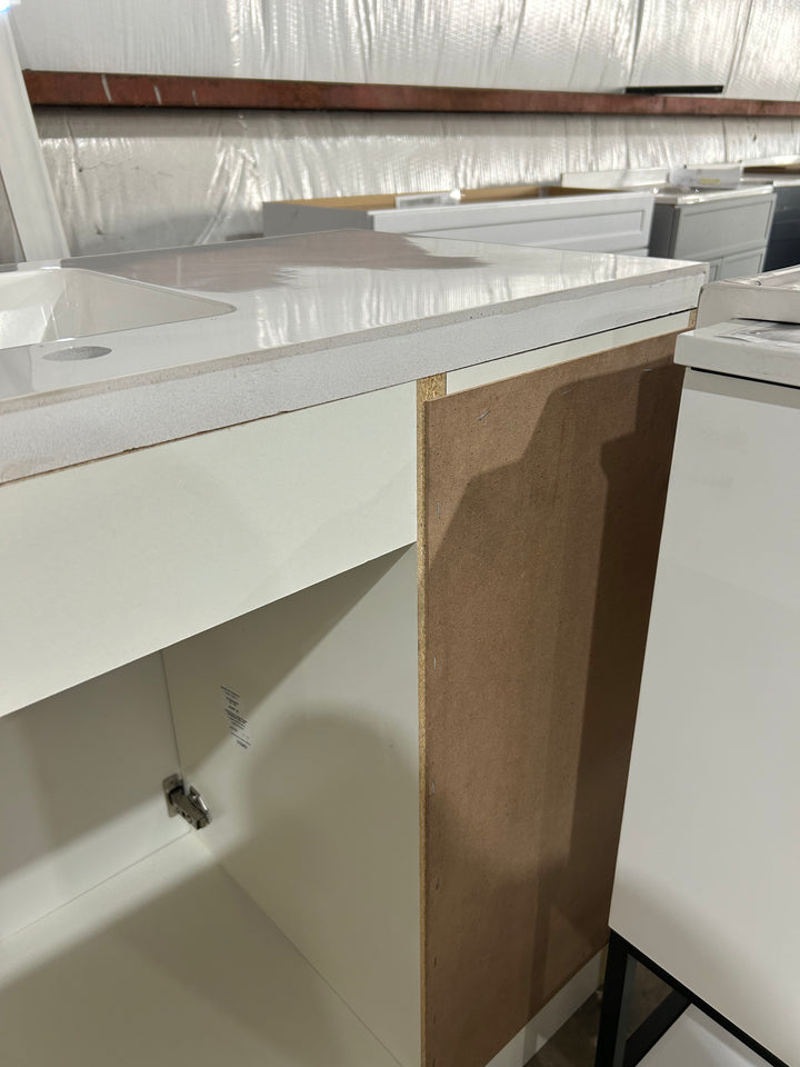 Style Selections Cauley 48-in True White Single Sink Bathroom Vanity with White Cultured Marble Top (damaged)