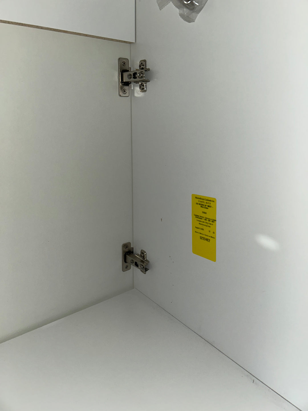 Project Source Dover 30-in True White Single sink Bathroom Vanity with White Cultured marble Top (damaged)