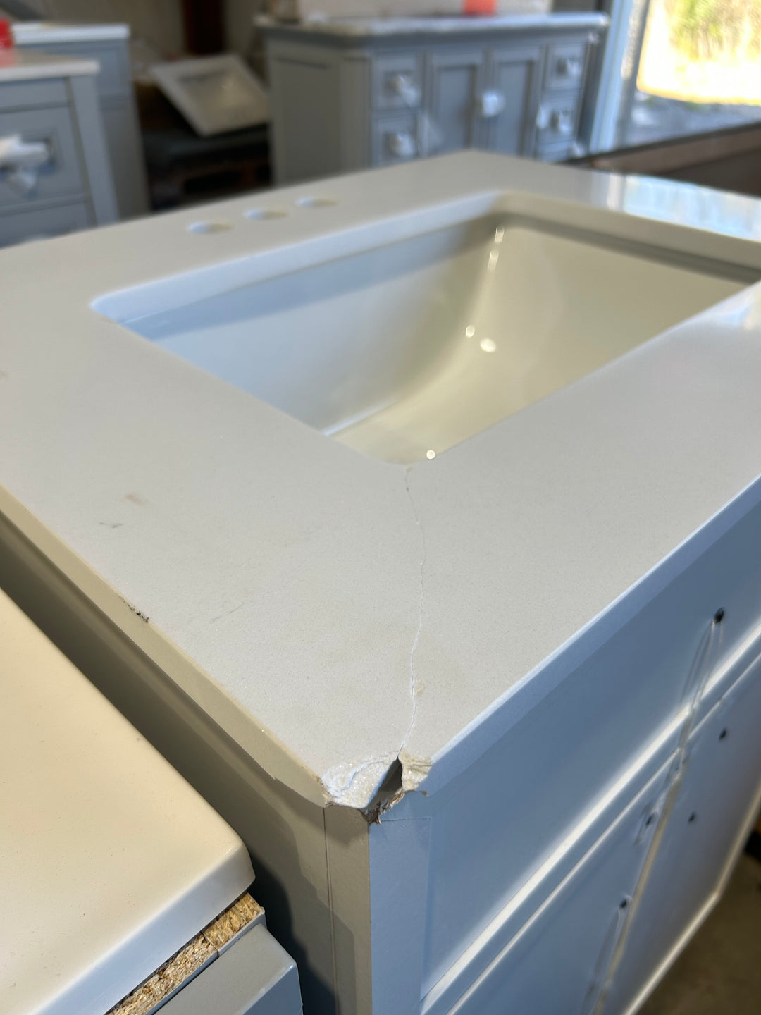 Style Selections Dolton 24-in True White Undermount Single Sink Bathroom Vanity with White Engineered Stone Top (damaged)