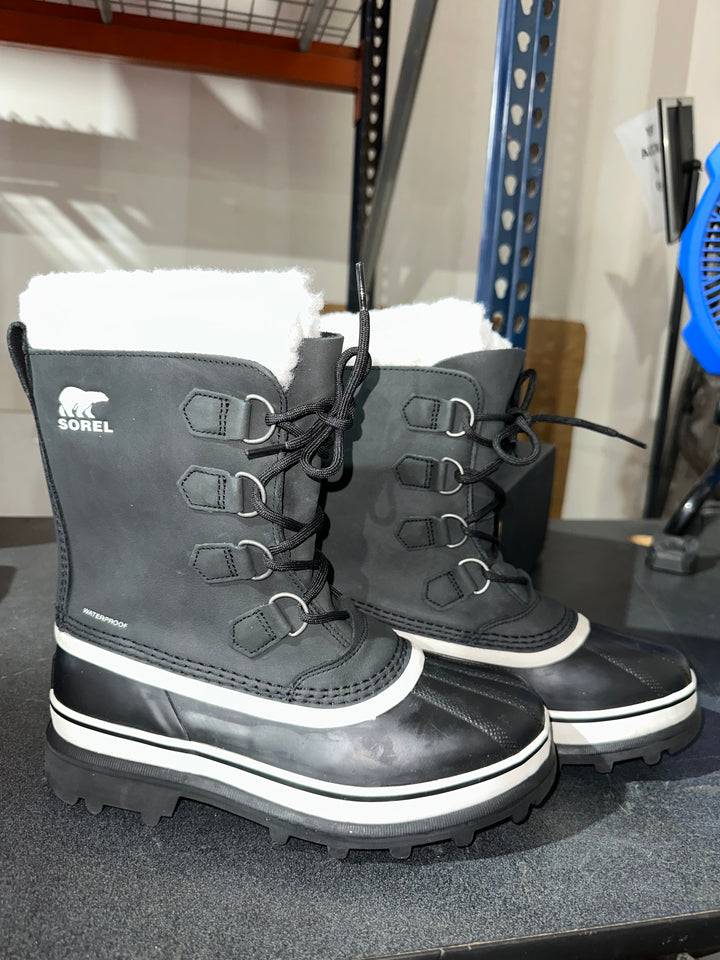 Sorel Caribou Women's Waterproof Boot Size 9