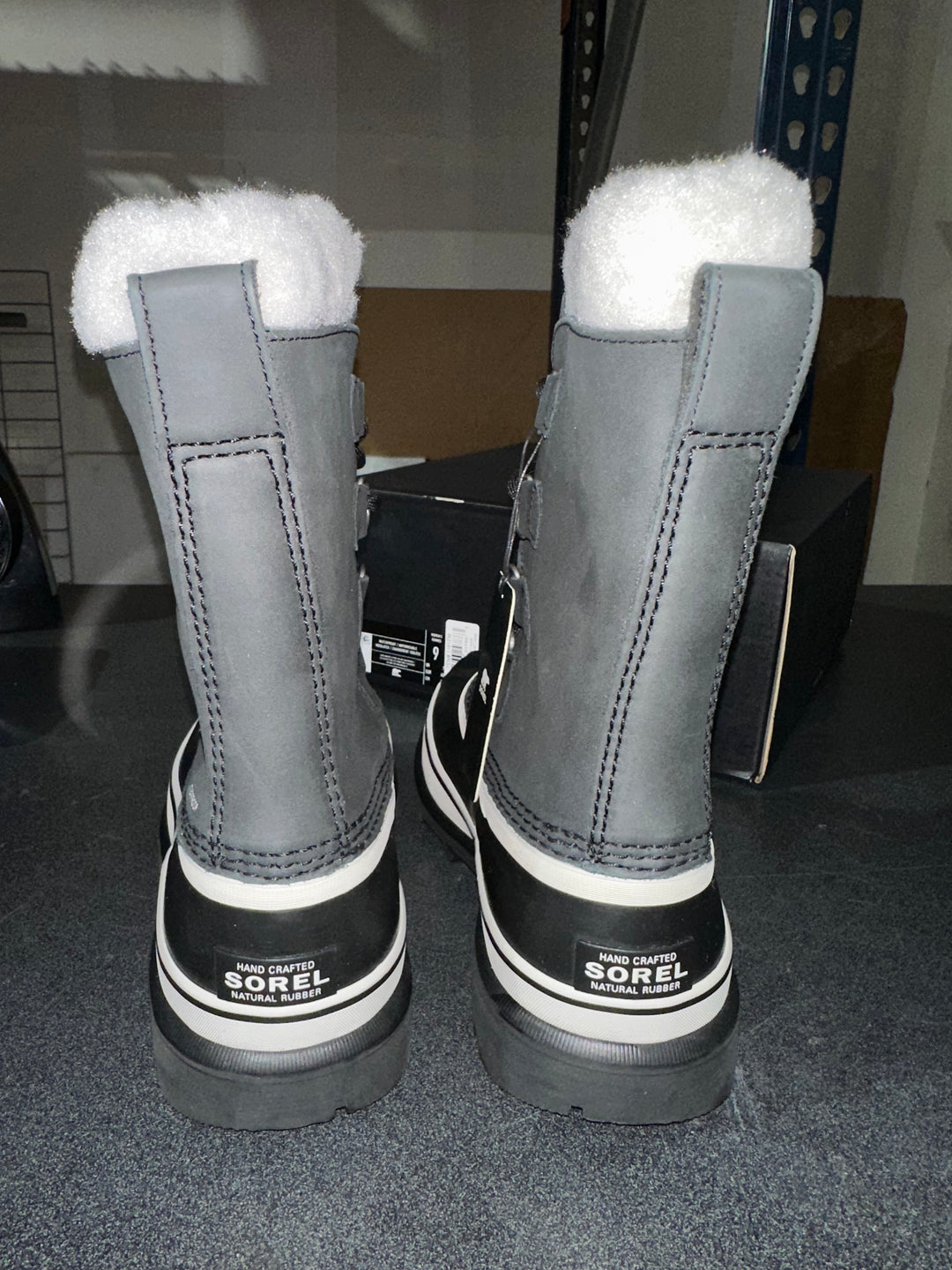Sorel Caribou Women's Waterproof Boot Size 9