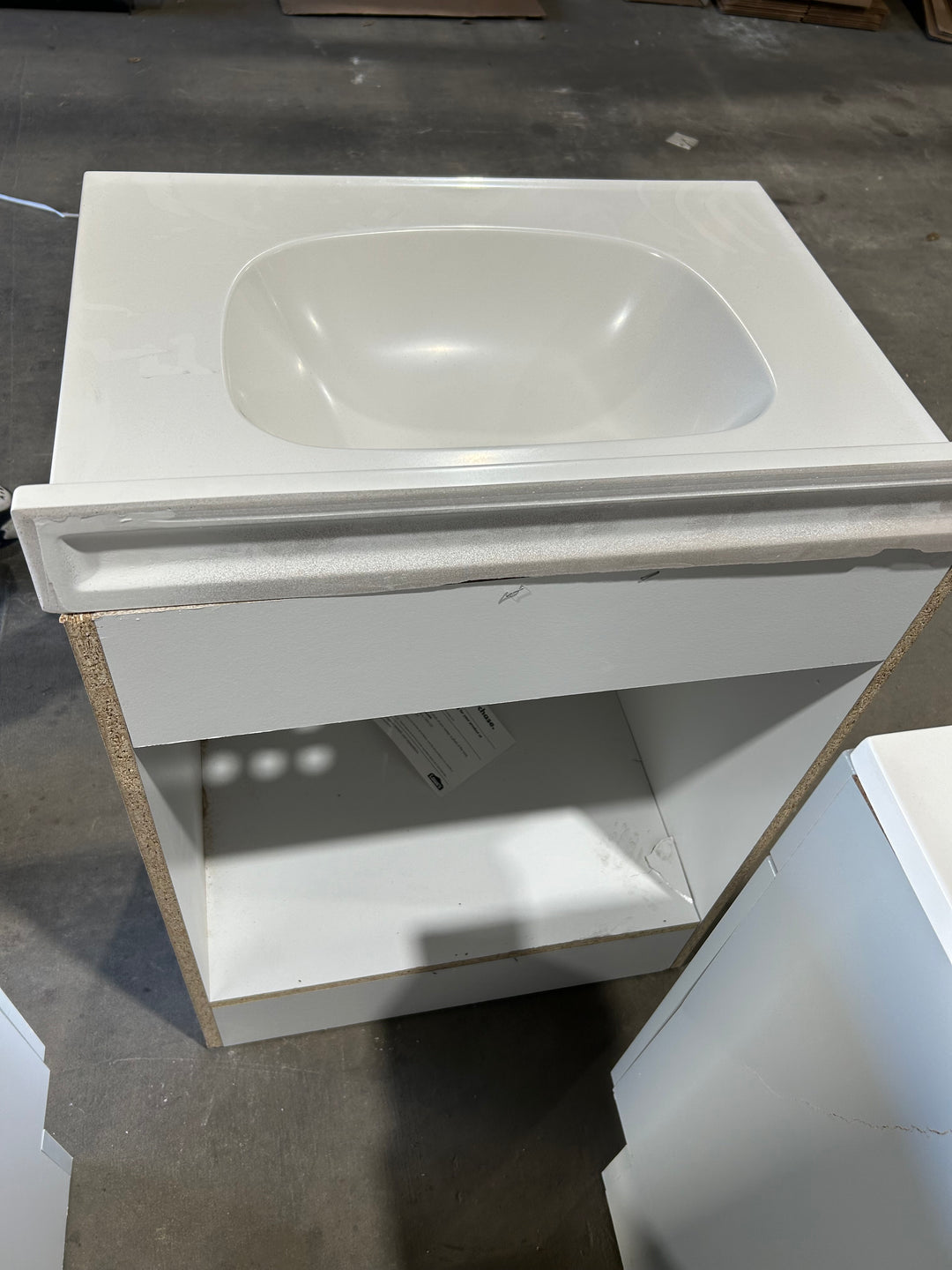 Project Source Dover 24-in True White Single Sink Bathroom Vanity with White Cultured Marble Top (DAMAGED)