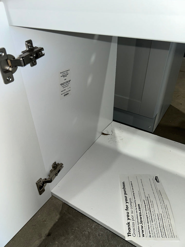 Project Source Dover 24-in True White Single Sink Bathroom Vanity with White Cultured Marble Top (DAMAGED)