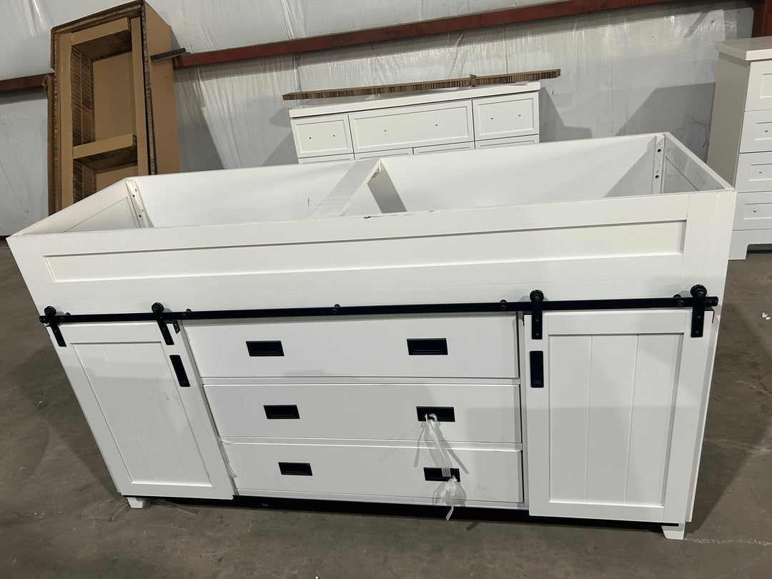 Style Selections Morriston 60-in White Undermount Double Sink Bathroom Vanity with White Engineered Stone Top (damaged)