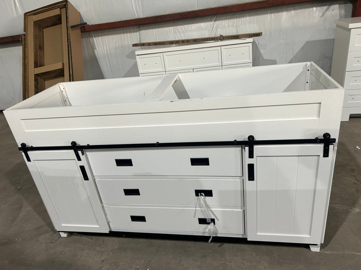 Style Selections Morriston 60-in White Undermount Double Sink Bathroom Vanity with White Engineered Stone Top (damaged)