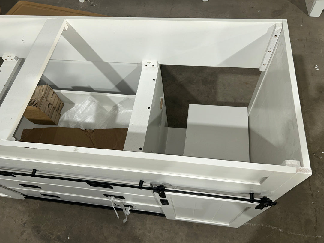 Style Selections Morriston 60-in White Undermount Double Sink Bathroom Vanity with White Engineered Stone Top (damaged)