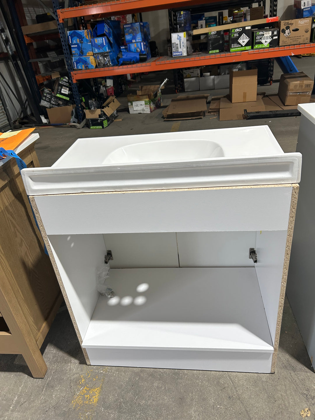 Proyecto Fuente Dover - Tocador de baño de 30 pulgadas con lavabo individual en blanco puro y cubierta de mármol cultivado blanco (dañado) 