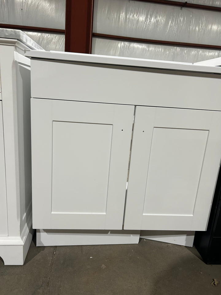 Proyecto Fuente Dover - Tocador de baño de 30 pulgadas con lavabo individual en blanco puro y cubierta de mármol cultivado blanco (dañado) 