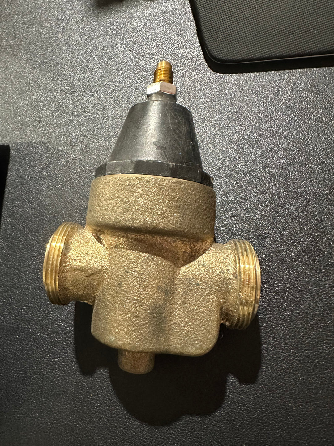 Watts LFN45BM1-U Technologies Standard Capacity, Water Pressure Reducing Valve, 3/4 Inch, NPT Union x FPT (used)