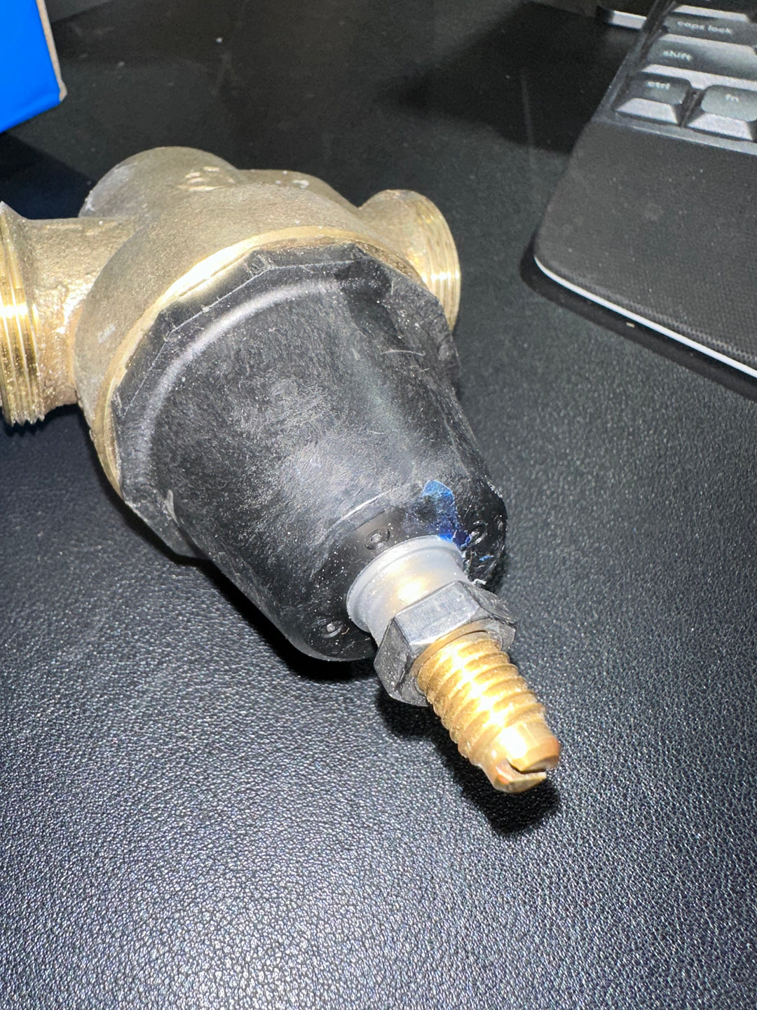 Watts LFN45BM1-U Technologies Standard Capacity, Water Pressure Reducing Valve, 3/4 Inch, NPT Union x FPT (used)