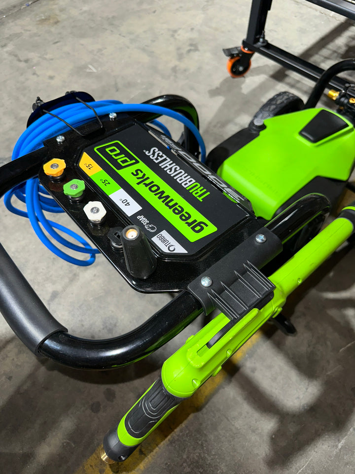 Greenworks Pro 3000-PSI 2.0-GPM Cold Water Electric Pressure washer with 5 Spray Tips (NEW)