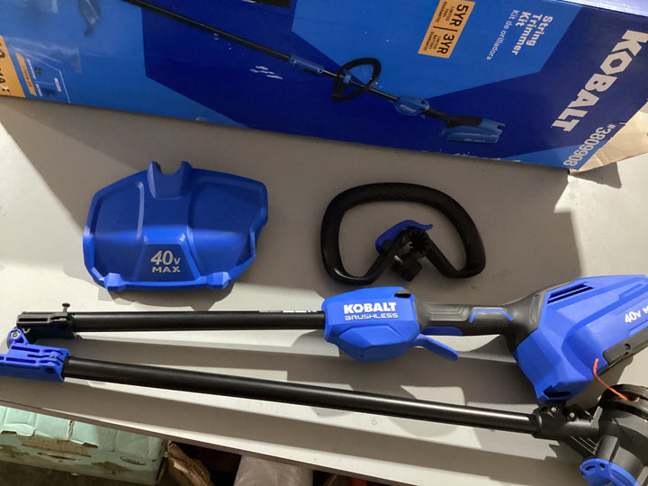 Desbrozadora de hilo Kobalt de 40 V máx., 15 pulgadas, con eje recto y batería de 4 Ah (batería y cargador incluidos) (caja abierta)