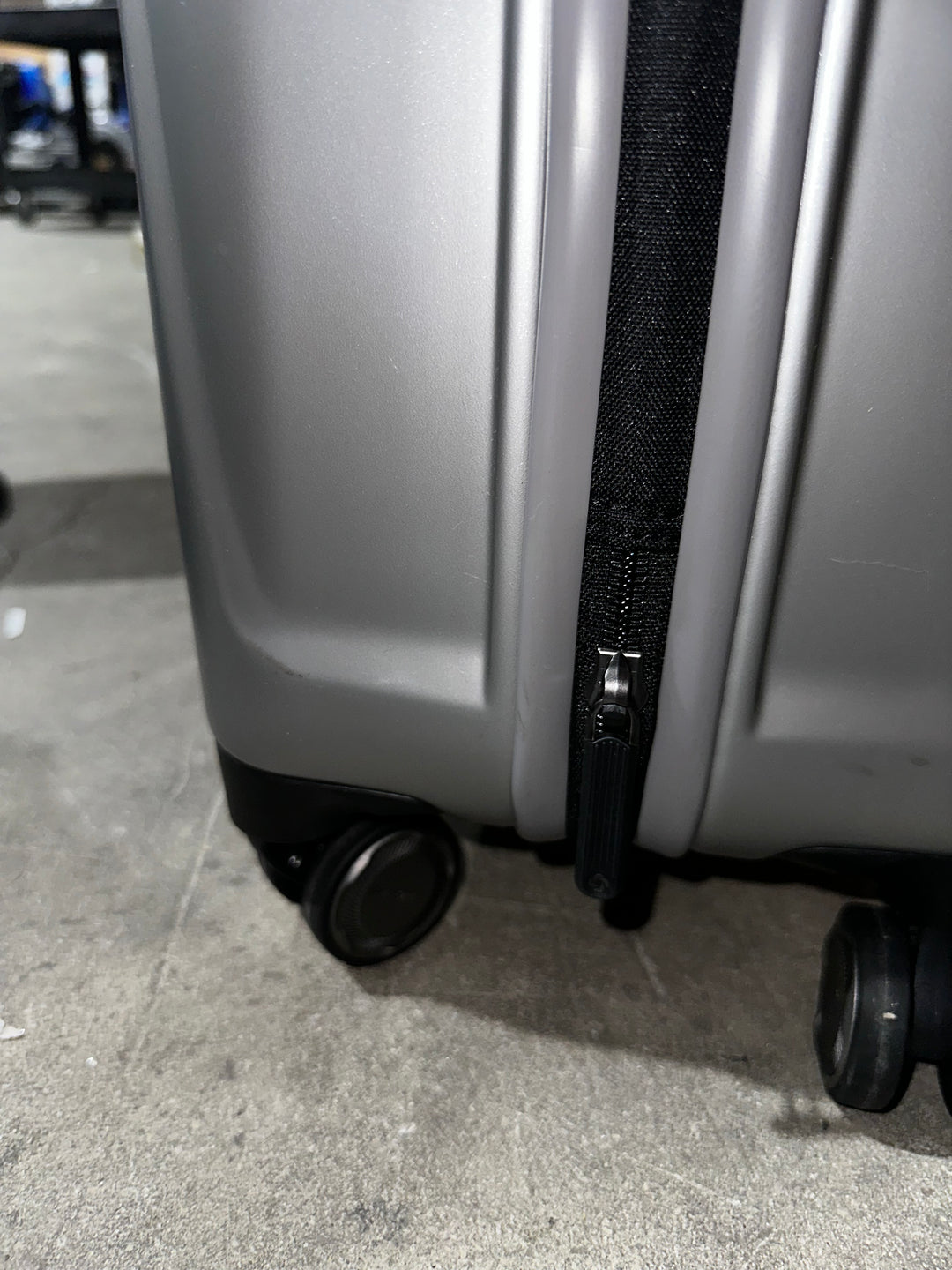 Samsonite Blackstone 2-piece Hardside Expandable Spinner Luggage Set (used)