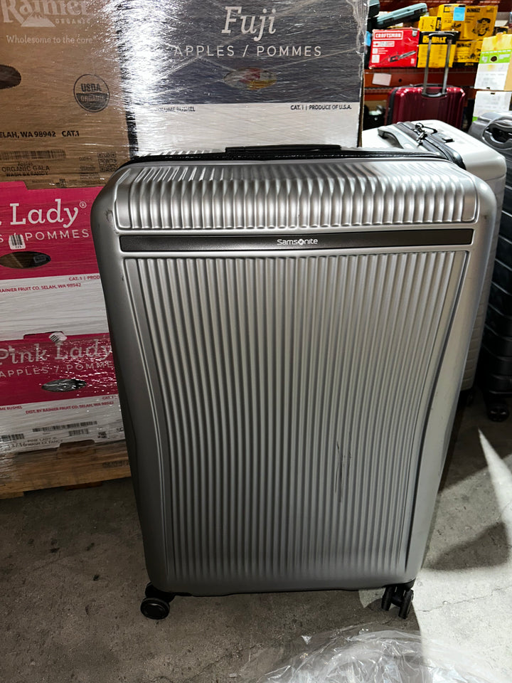 Samsonite Blackstone 2-piece Hardside Expandable Spinner Luggage Set (used)